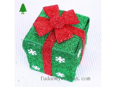 Christmas decorations are decorated with Christmas gift boxes